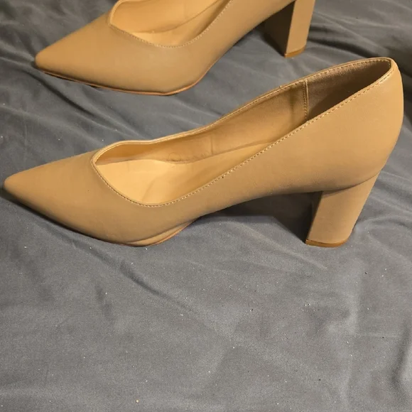 Journee Collection Women's Beige Block Heels - Picture 7 of 13